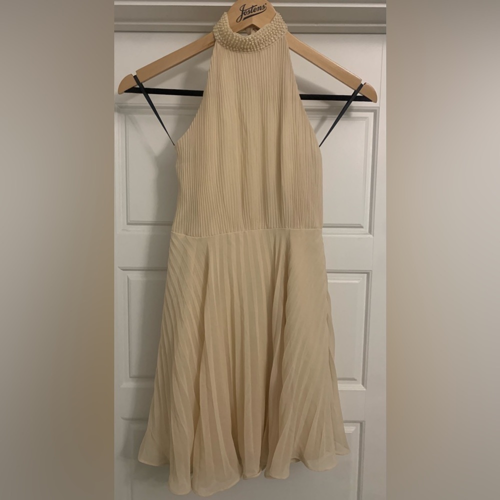 (A8) NEW YORK & COMPANY Women's Beige Cream Pleated Bead Halter Dress XS X-Small